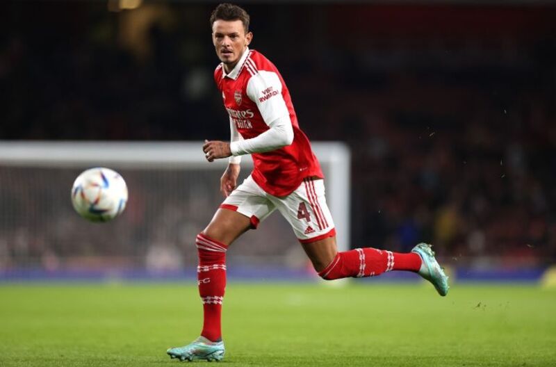 White sở hữu kỹ thuật và khả năng chuyền bóng tốt